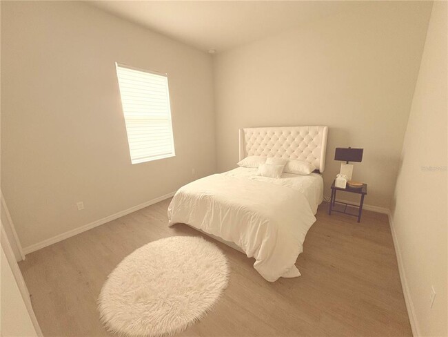 Building Photo - 3109 King Palm Dr