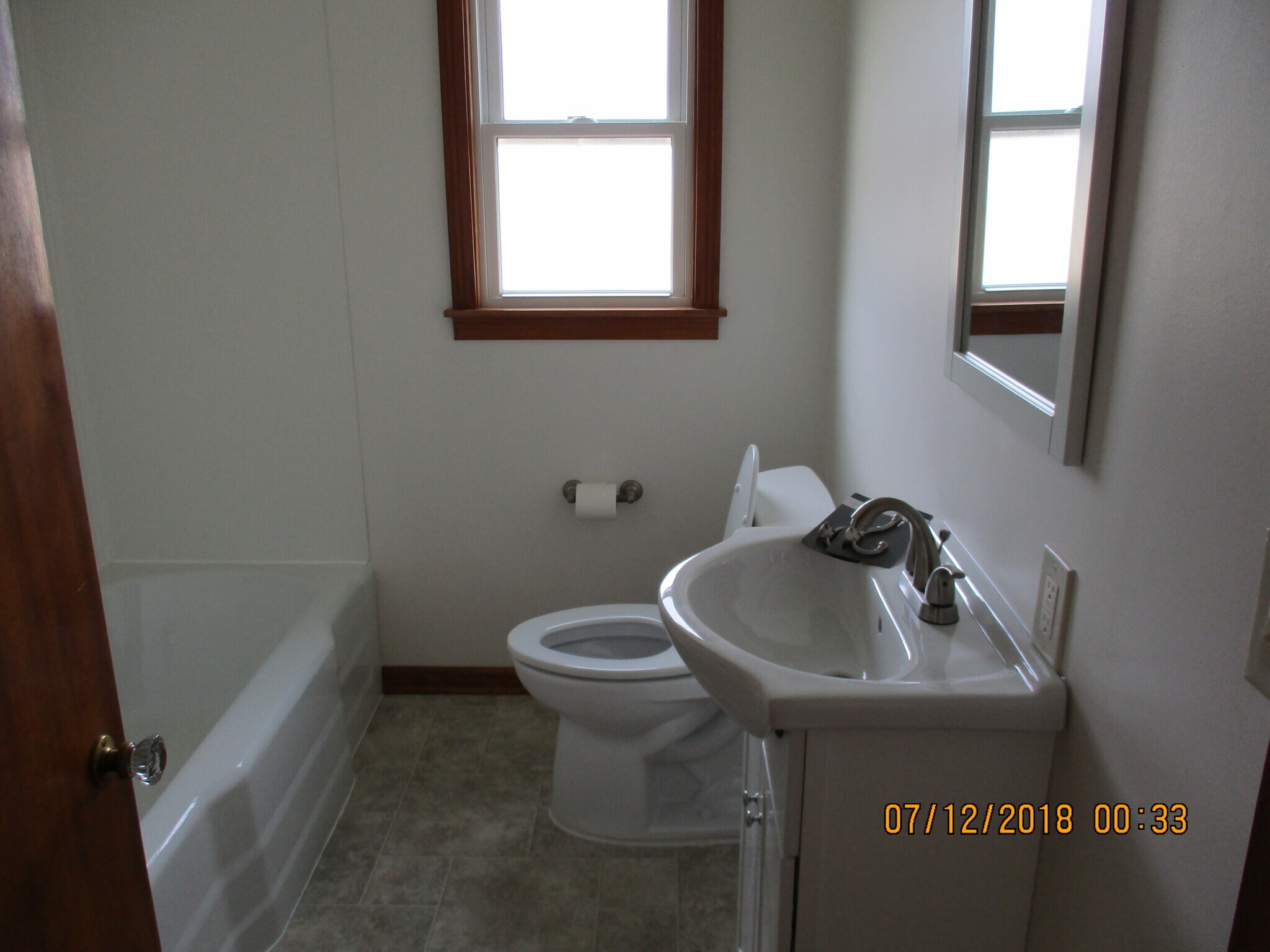 Building Photo - 586 Martin Rd