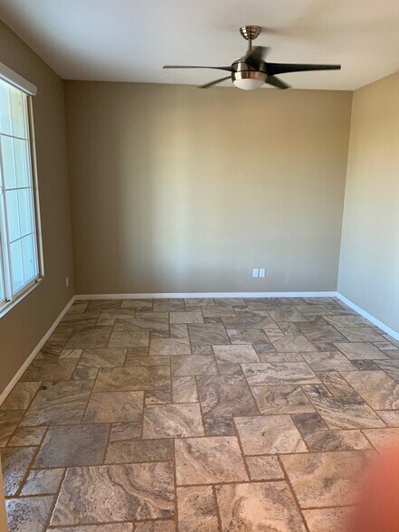 Building Photo - 84126 Canzone Dr