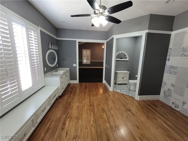 Building Photo - 5110 N Valadez St