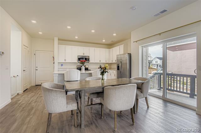 Building Photo - 625 Aspen Ave