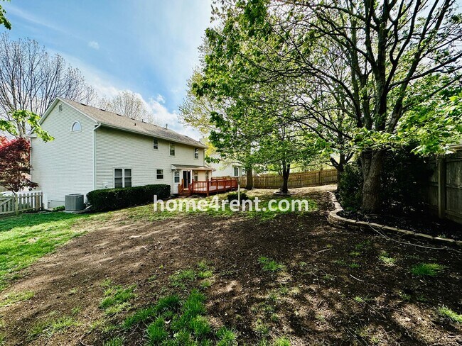 Building Photo - Wonderful Belton Home w/ Wood Floors, Finished Basement and Fenced Yard!