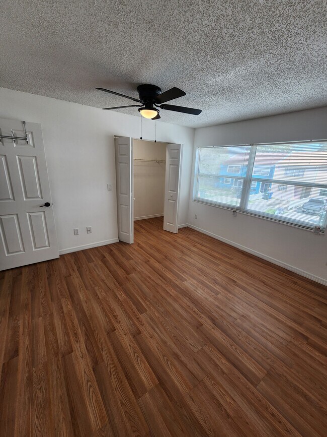 Building Photo - 2750 S Pines Dr