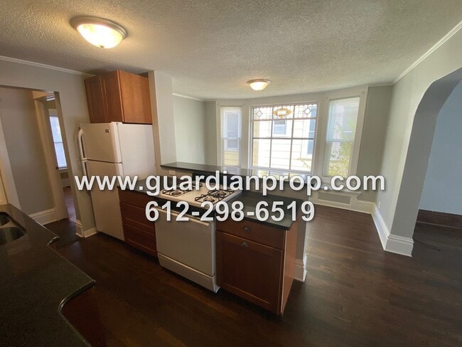 Building Photo - 1783 W Dayton Ave