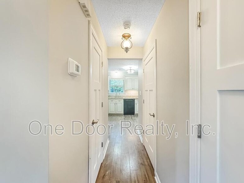 Building Photo - 6021 Allegheny Rd