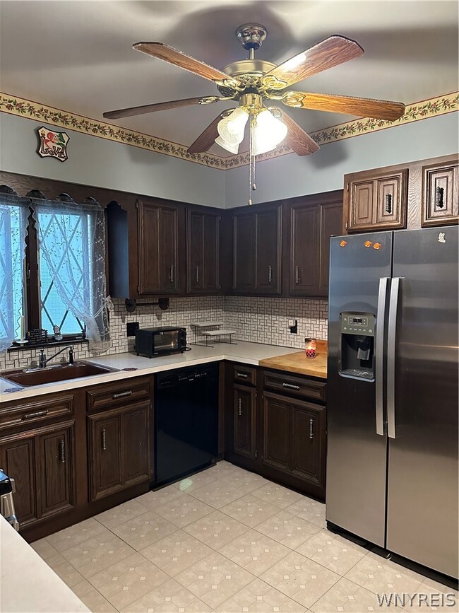 Building Photo - 237 North Park Ave