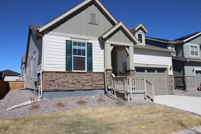 Building Photo - Beautiful Newer Ranch Style Home