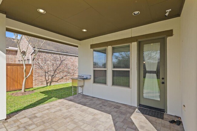 Building Photo - 67 Quiet Vista Dr