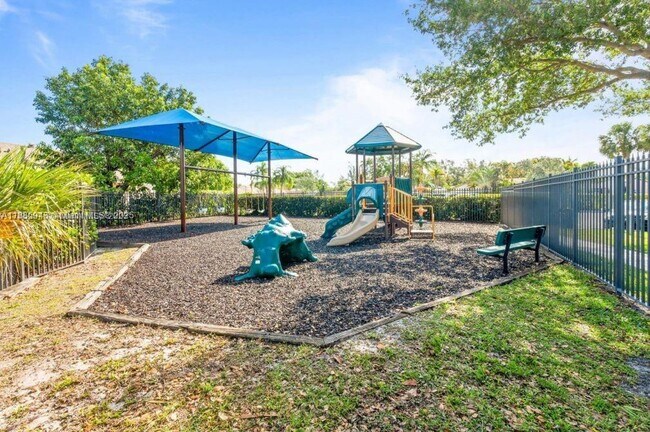 Building Photo - 9598 Stones River Park Way