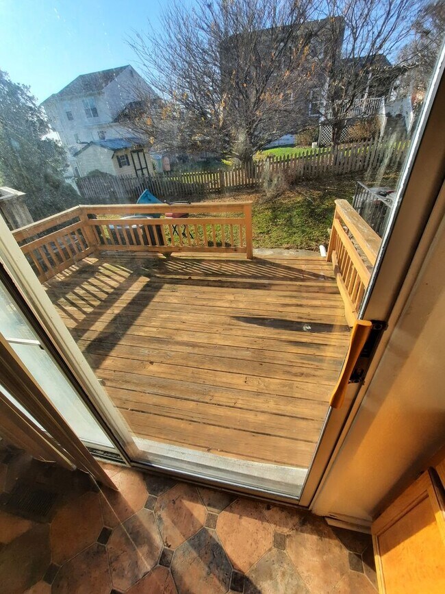 Building Photo - Very Nice Nottingham 3bd/2.5ba Townhouse w/ CAC & W/D--Available 8/14