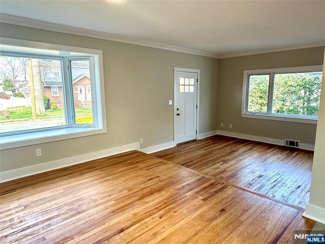 Building Photo - 41 Woods Ave