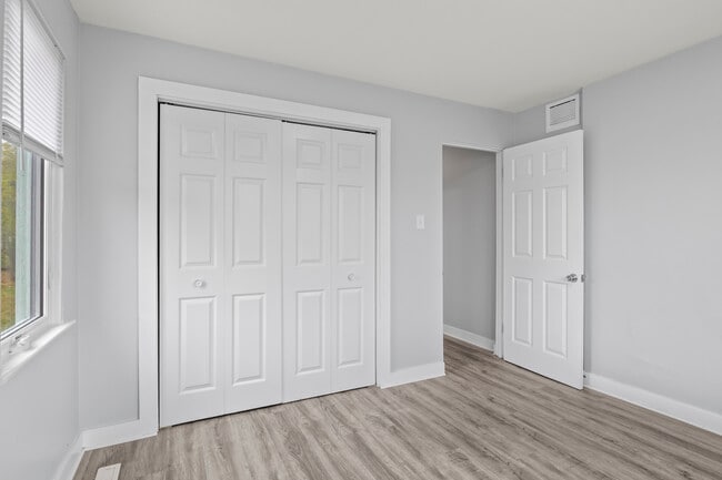 Building Photo - 3614 Linneman St