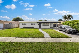 Building Photo - 710 SW 70th Ave