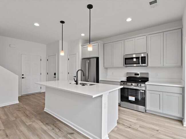 Building Photo - 5934 Butterfield Ct