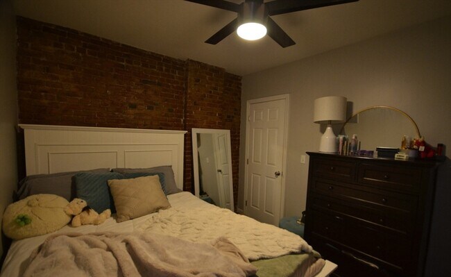 Building Photo - 60 Florida St