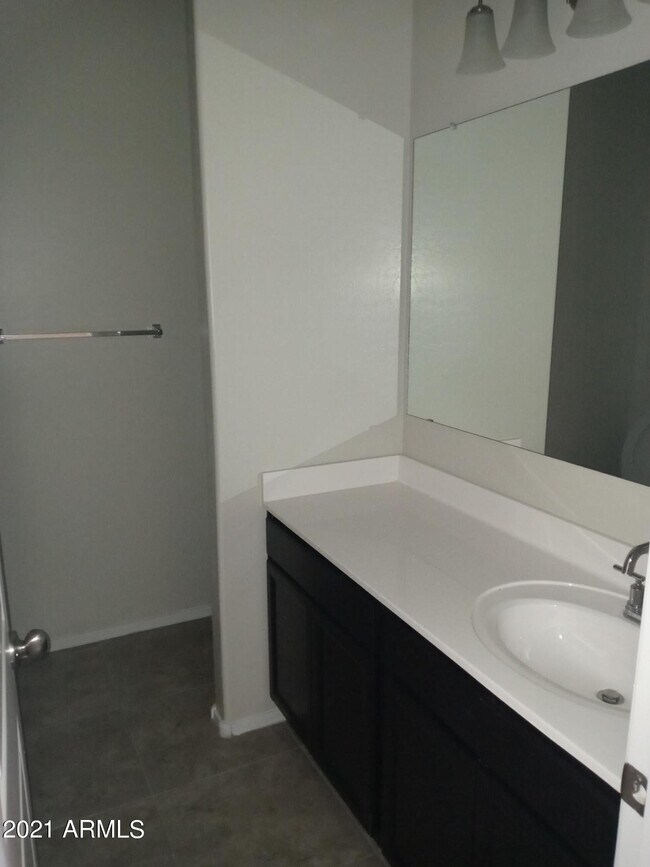 Building Photo - 31070 W Whitton Ave