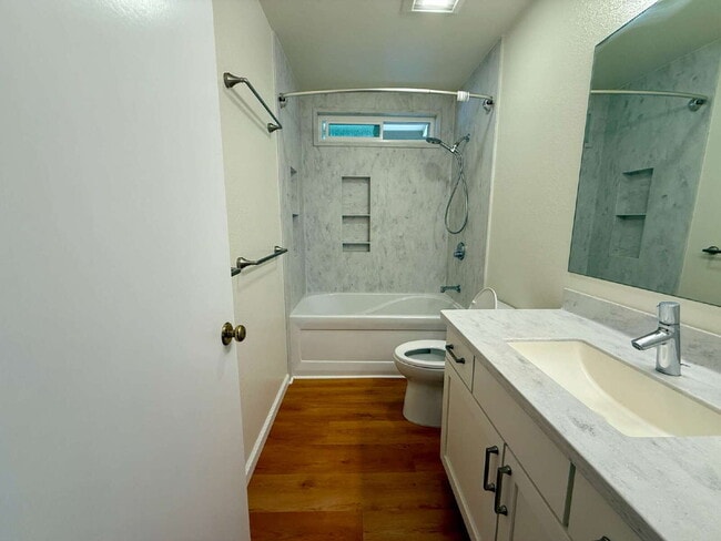 Building Photo - Spacious Upgraded 4-Bedroom Home in Waipio Gentry