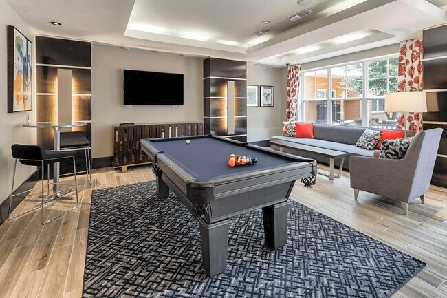 Building Photo - 2002 Eisenhower Ave