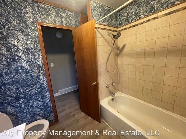 Building Photo - 2 br, 1 bath House - 1235 Q St