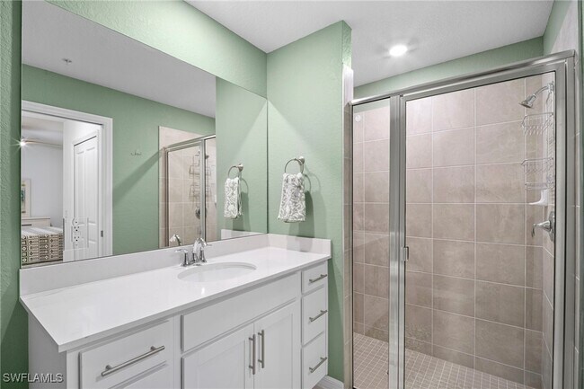 Building Photo - 15345 Grn Acrs Ave