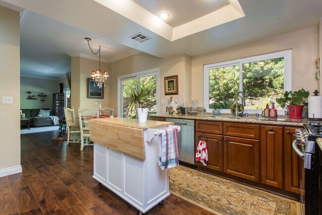 Building Photo - 30311 Goodspring Dr