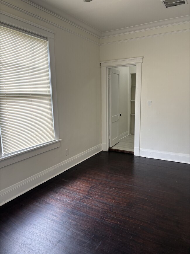 Building Photo - 1708 Glenview Ave