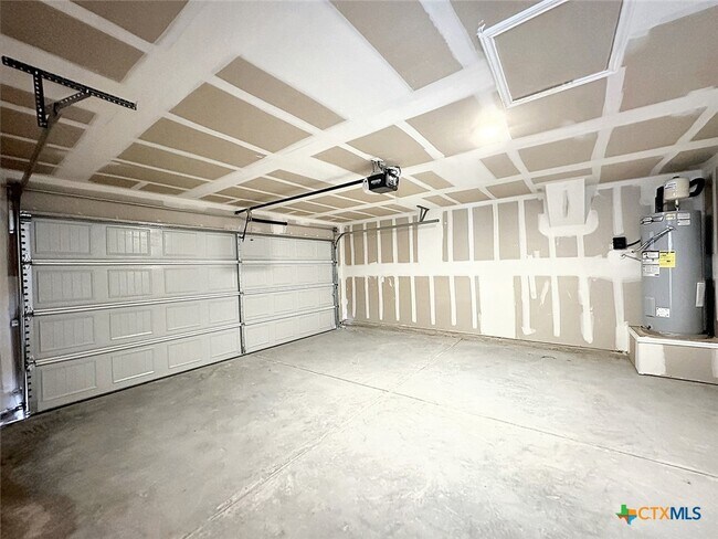 Building Photo - 549 Autumn Blaze