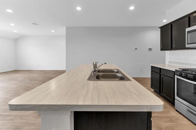 Building Photo - 20818 Marigold Meadows St