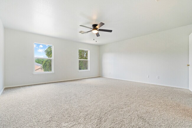 Building Photo - Westover View