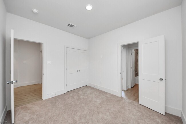 Building Photo - 1053 Glenn Ave