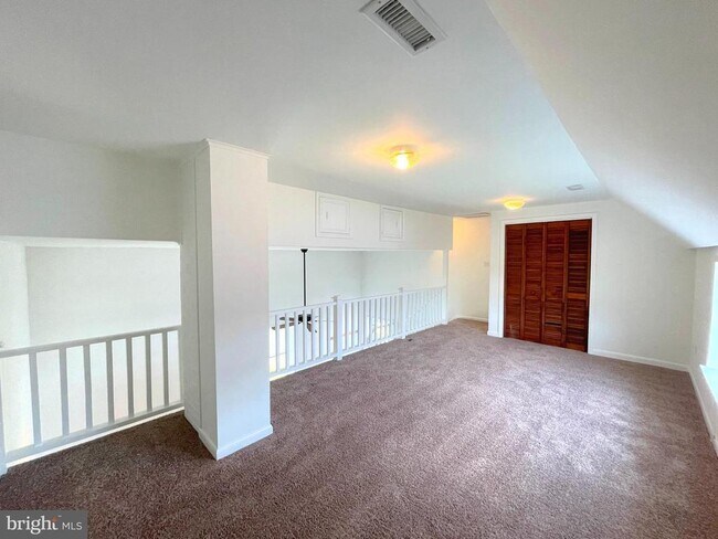 Building Photo - 44970 Serenity Farm Ln