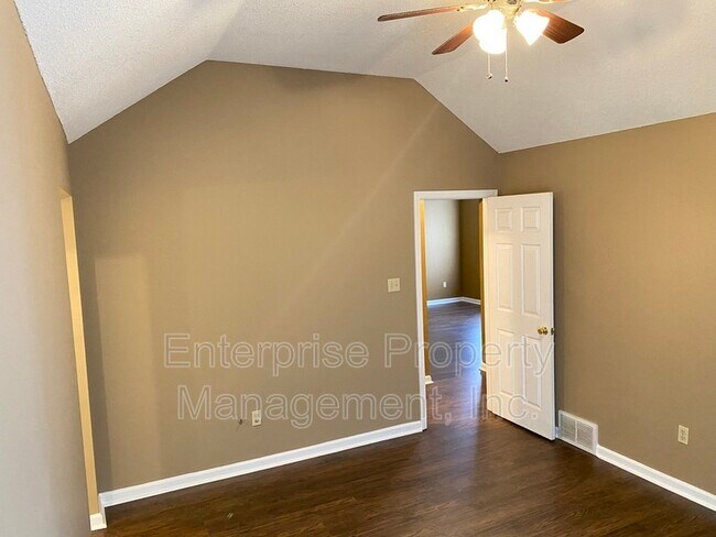 Building Photo - 6496 Amberwood Cove
