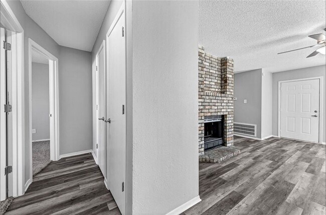 Building Photo - 4520 W Franciscan Trail