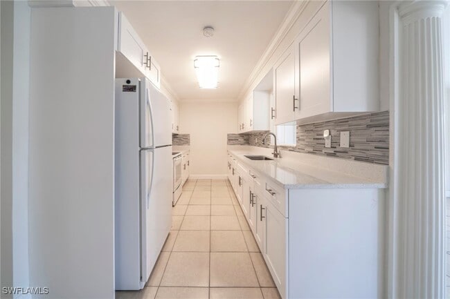 Building Photo - 4916 Viceroy St