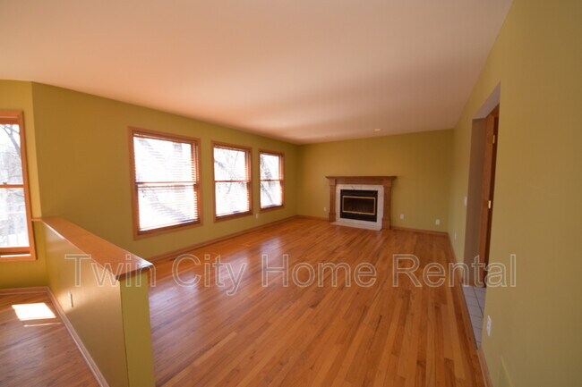 Building Photo - 14531 Wellington Rd