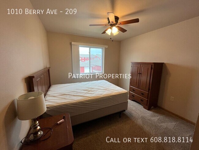 Building Photo - 1010 Berry Ave