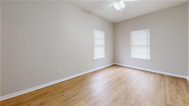 Building Photo - 119 Hobbs St