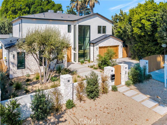 Building Photo - 5149 Beeman Ave