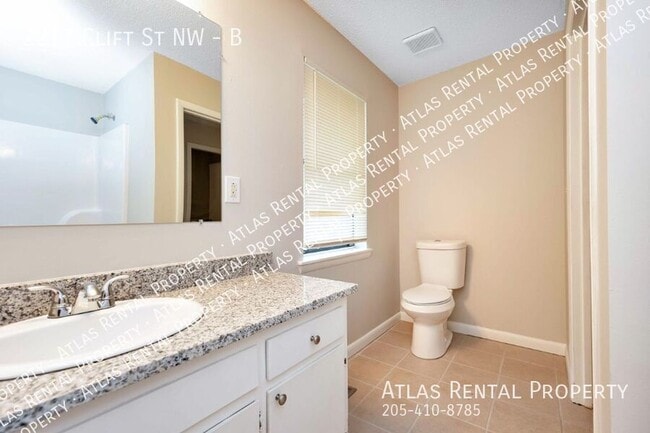 Building Photo - 2217 Clift St NW