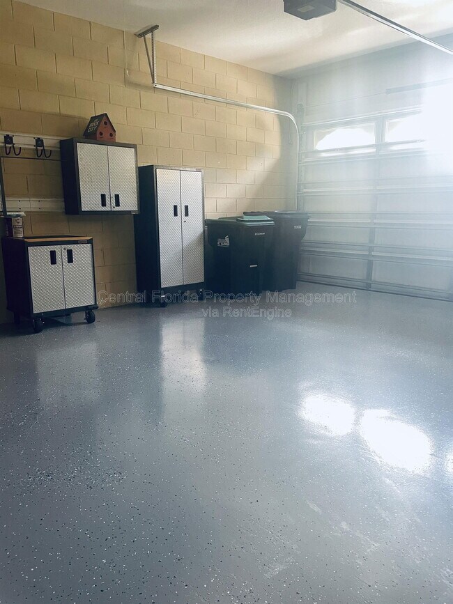 Building Photo - 10712 Willow Ridge Loop