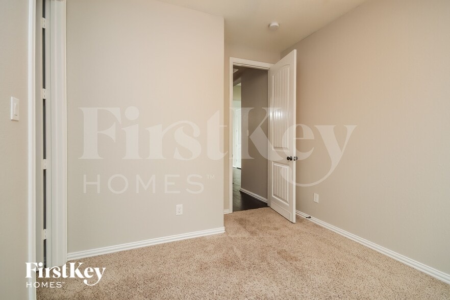 Building Photo - 21902 Richard Glen Dr