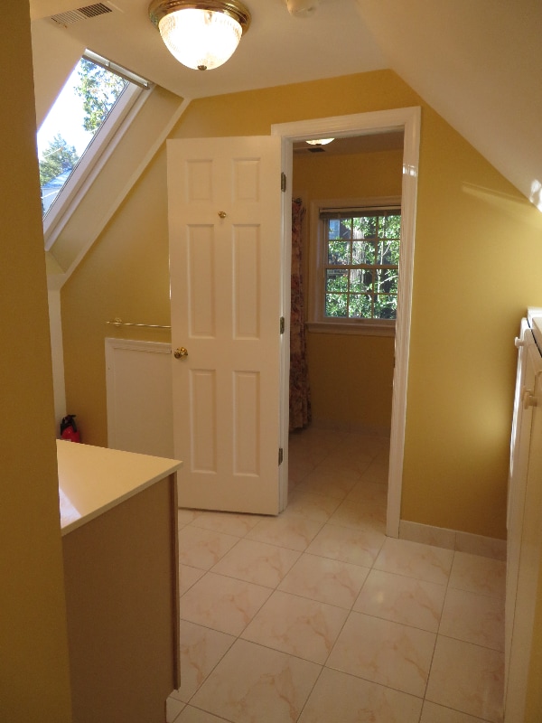 Building Photo - 1100 23rd Rd S