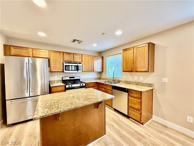 Building Photo - 8948 Amy Olivia Ave