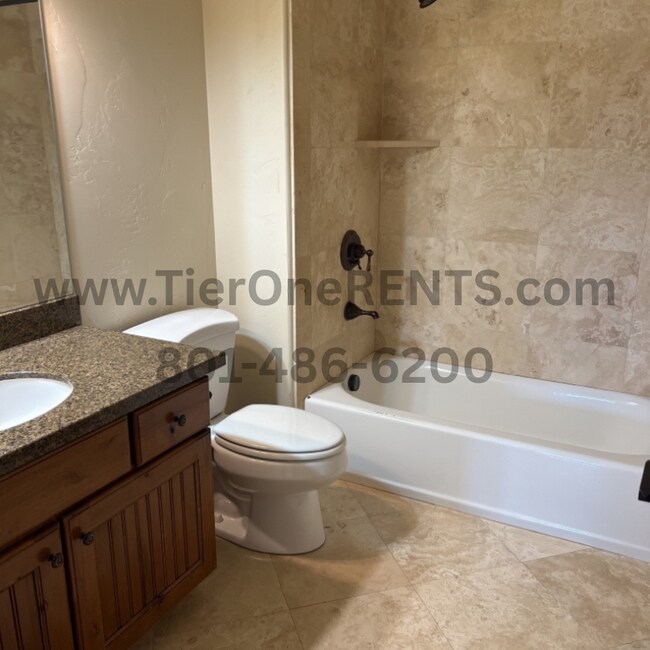 Building Photo - NO DEPOSIT Option Available for This Prope...