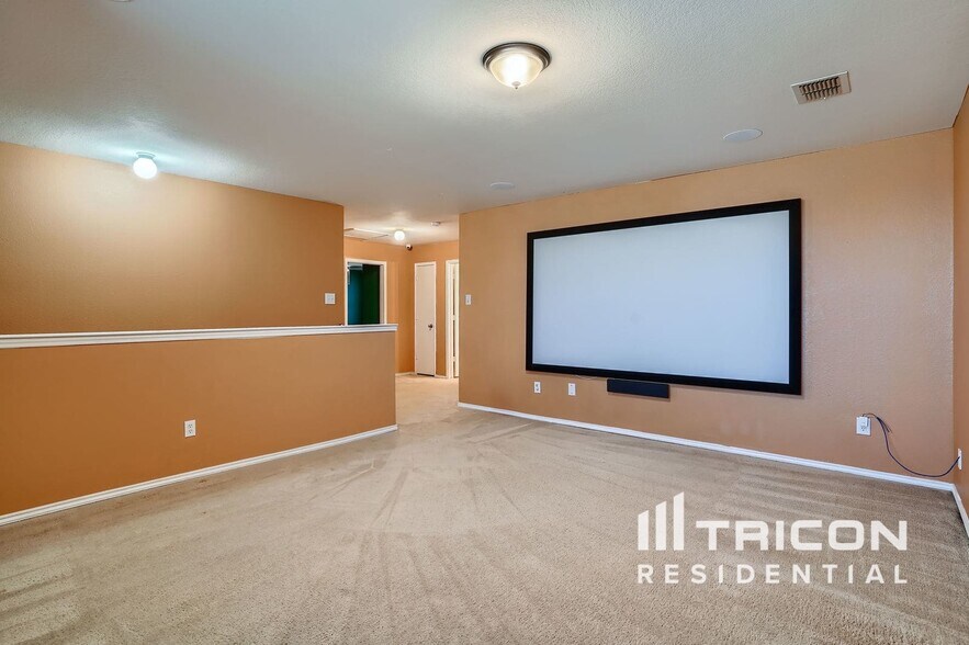 Building Photo - 1028 Badger Run