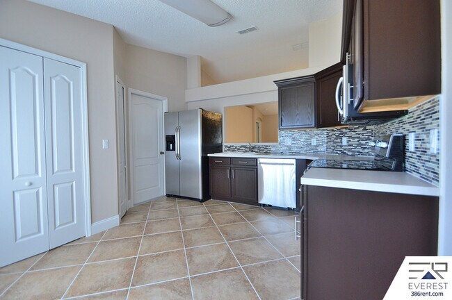 Building Photo - 11 Ripplewood Ln