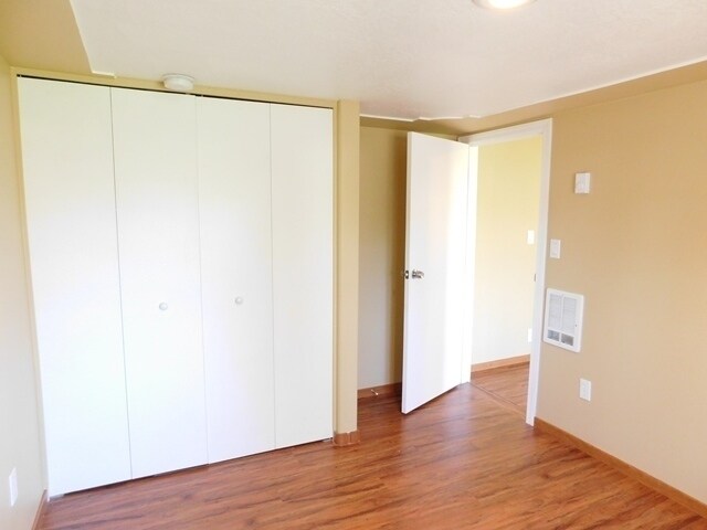 Building Photo - 2Bd/1Ba Single Story House - Available to ...