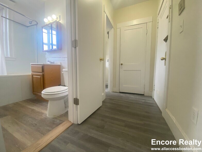 Building Photo - 1175 Boylston St