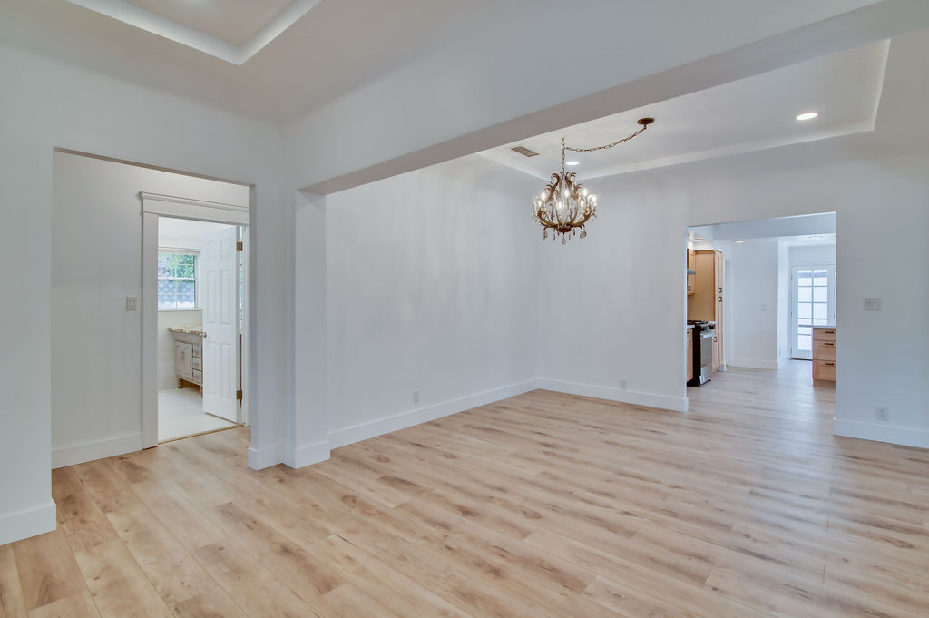 Building Photo - 641 N Martel Ave