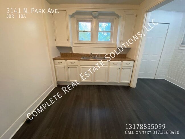 Building Photo - 3141 N Park Ave